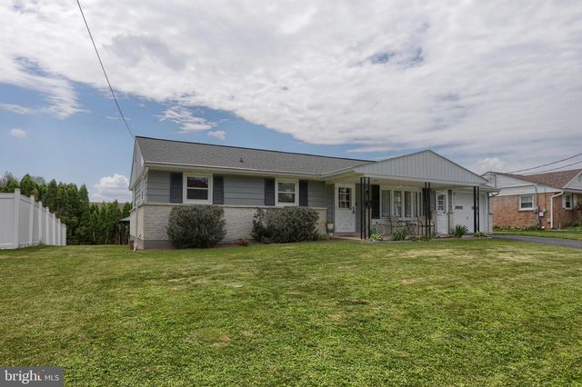 739 SALLY ANN DR, Lebanon, PA 17046