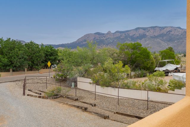 9600 Signal Avenue NE, Albuquerque, NM 87122