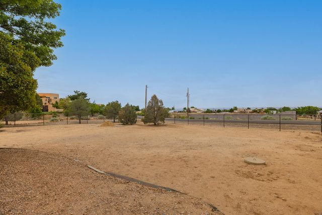 9600 Signal Avenue NE, Albuquerque, NM 87122