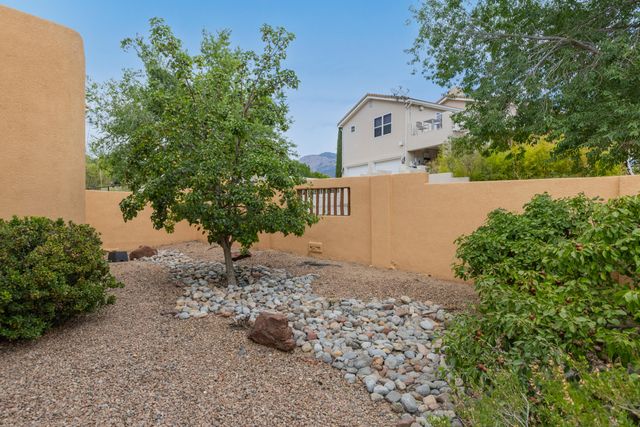 9600 Signal Avenue NE, Albuquerque, NM 87122