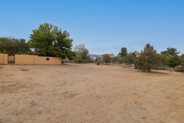 9600 Signal Avenue NE, Albuquerque, NM 87122
