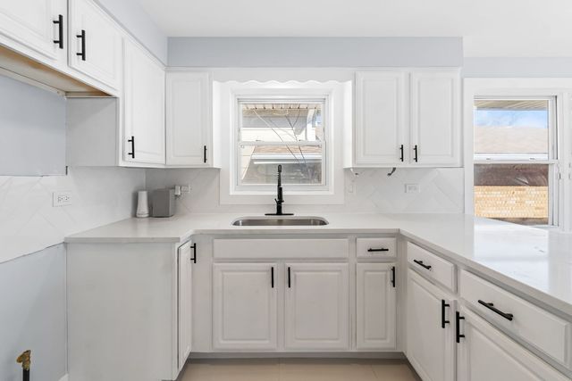 11520 S Aberdeen Street, Chicago, IL 60643