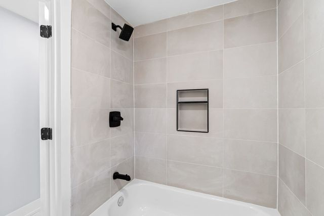 11520 S Aberdeen Street, Chicago, IL 60643