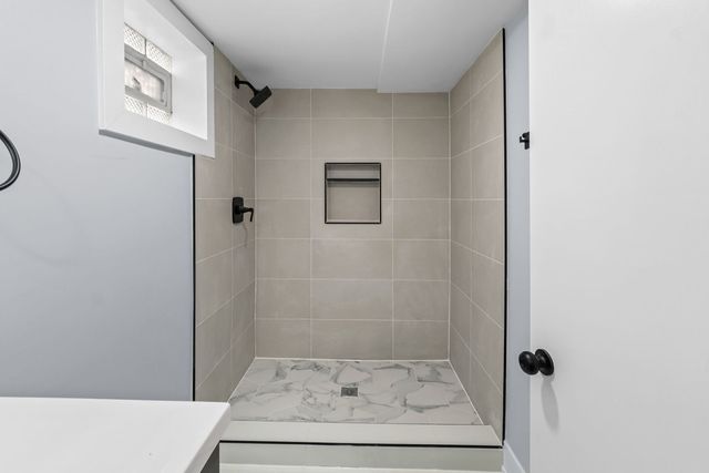 11520 S Aberdeen Street, Chicago, IL 60643