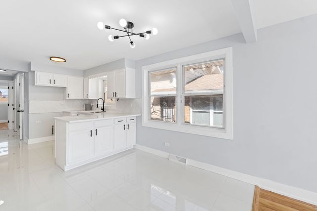 11520 S Aberdeen Street, Chicago, IL 60643