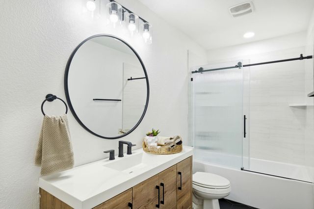 205 N Boone Valley DR, Round Rock, TX 78664