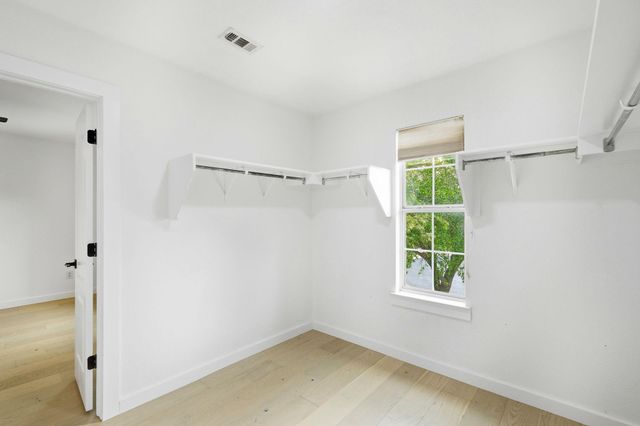 205 N Boone Valley DR, Round Rock, TX 78664