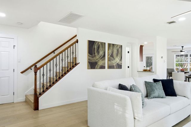 205 N Boone Valley DR, Round Rock, TX 78664