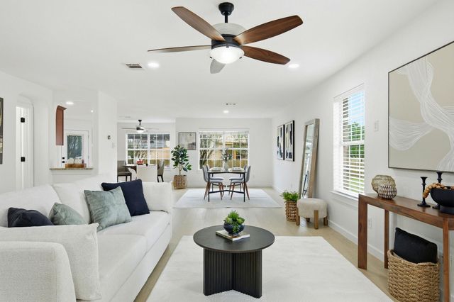 205 N Boone Valley DR, Round Rock, TX 78664