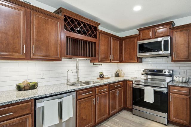 205 N Boone Valley DR, Round Rock, TX 78664