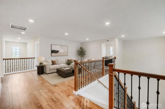 18623 39th Drive SE, Bothell, WA 98012