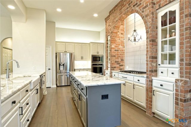 1930 Savannah Drive, Round Rock, TX 78681