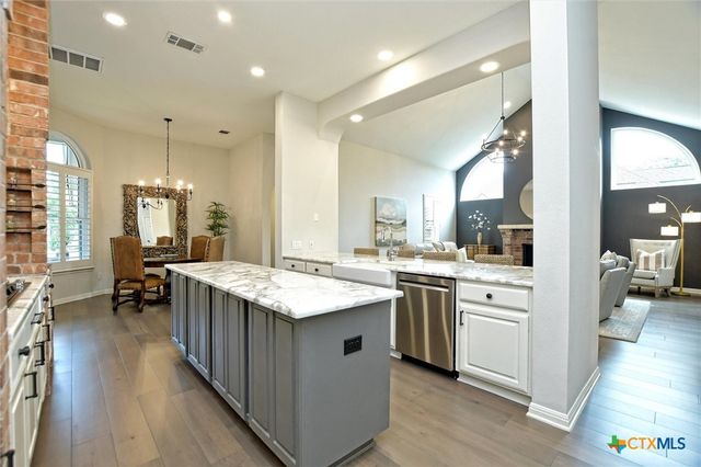 1930 Savannah Drive, Round Rock, TX 78681