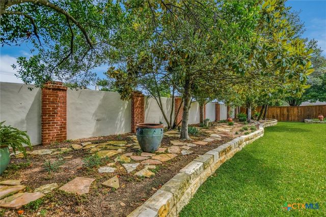 1930 Savannah Drive, Round Rock, TX 78681