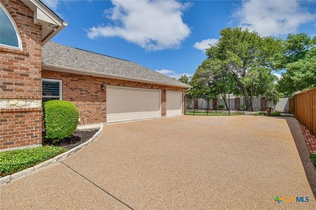 1930 Savannah Drive, Round Rock, TX 78681