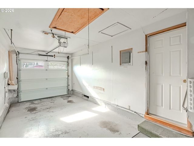 1750 VANDERBECK Ln, Woodburn, OR 97071