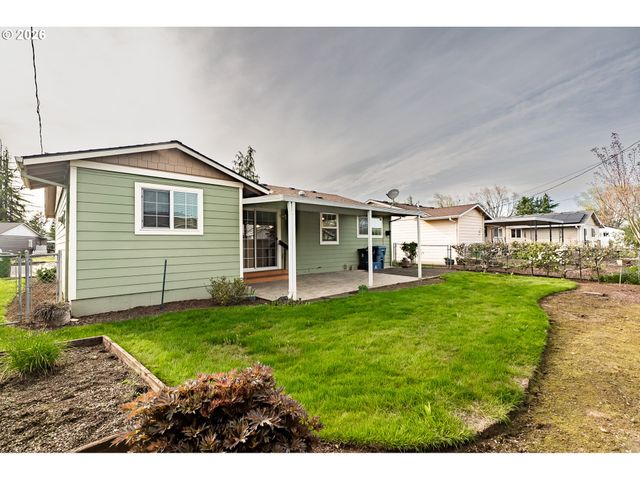 1750 VANDERBECK Ln, Woodburn, OR 97071