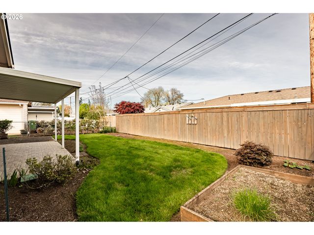 1750 VANDERBECK Ln, Woodburn, OR 97071