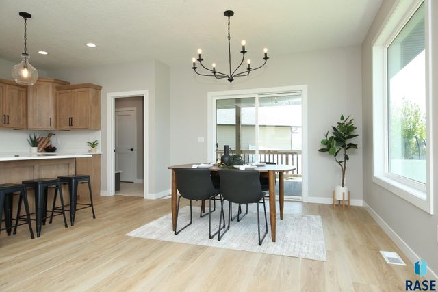 725 S Granite Cir Circle, Tea, SD 57064
