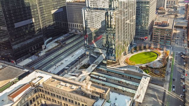 130 S Canal Street 212, Chicago, IL 60606