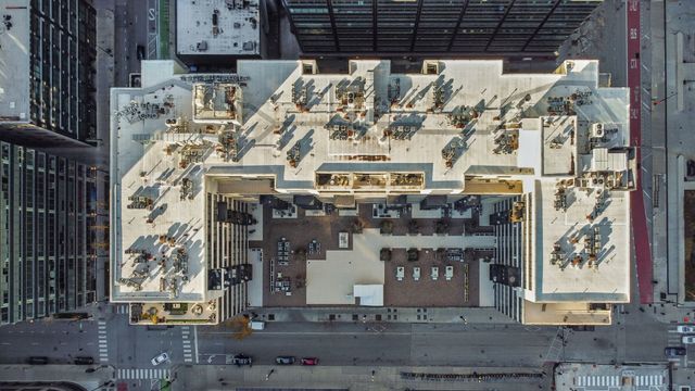 130 S Canal Street 212, Chicago, IL 60606