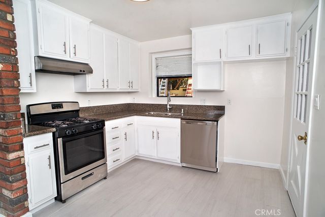 13271 Herron, Sylmar, CA 91342