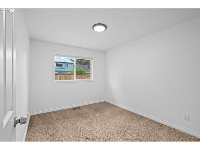 2871 Ne MEADOW Ct, Hillsboro, OR 97124