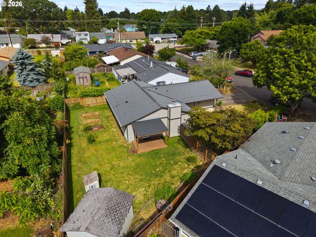 2871 Ne MEADOW Ct, Hillsboro, OR 97124