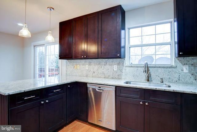 6912 KERRYWOOD CIR, Centreville, VA 20121