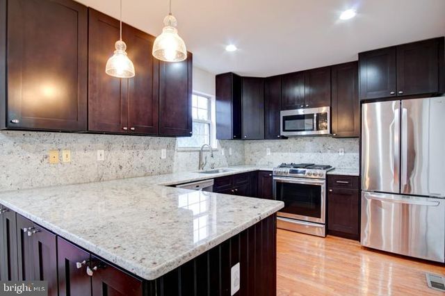 6912 KERRYWOOD CIR, Centreville, VA 20121