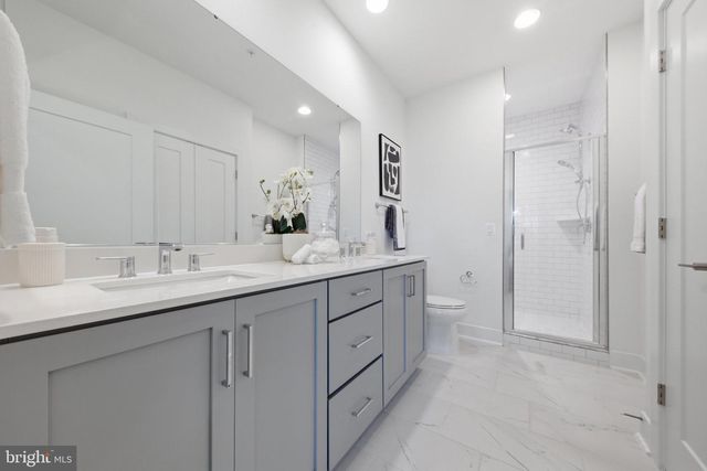 3544 SUTTON HEIGHTS CIR, Fairfax, VA 22031