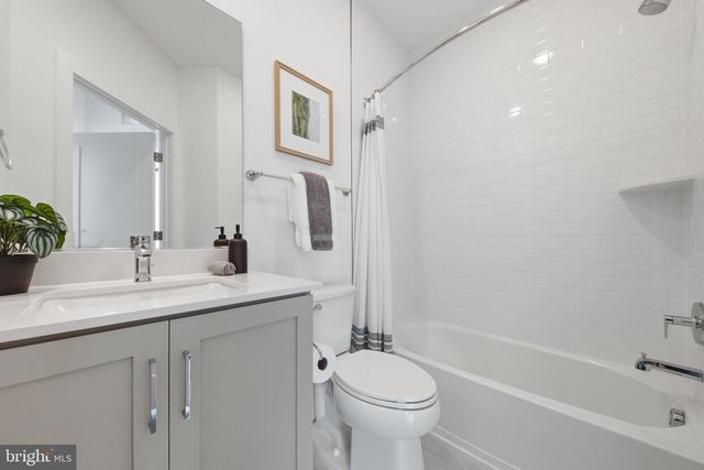 3544 SUTTON HEIGHTS CIR, Fairfax, VA 22031