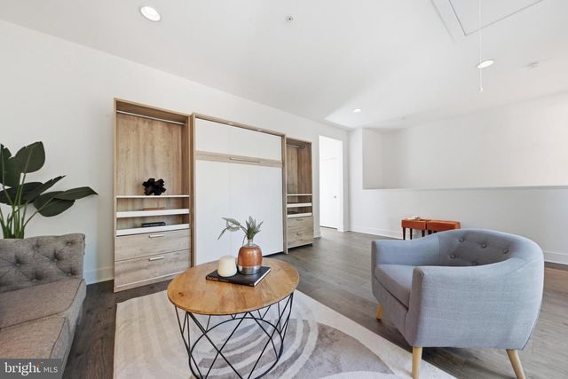 3544 SUTTON HEIGHTS CIR, Fairfax, VA 22031