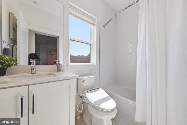 3544 SUTTON HEIGHTS CIR, Fairfax, VA 22031