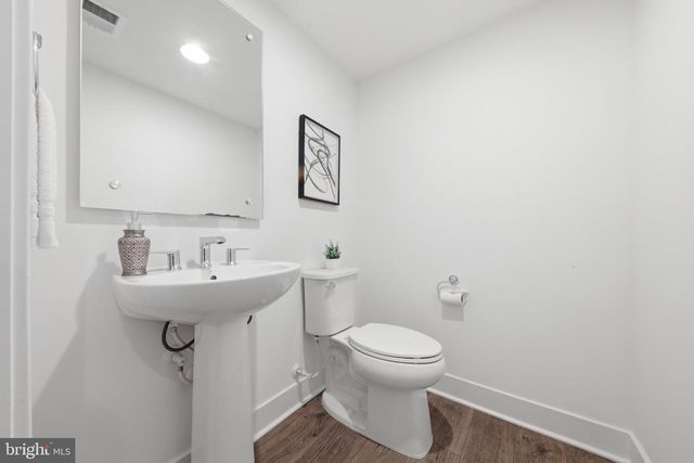 3544 SUTTON HEIGHTS CIR, Fairfax, VA 22031
