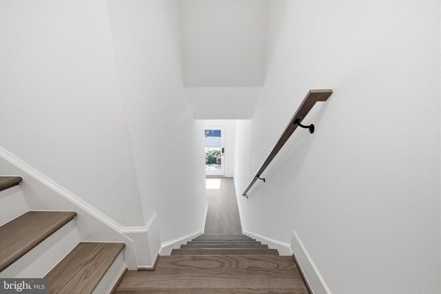 3544 SUTTON HEIGHTS CIR, Fairfax, VA 22031