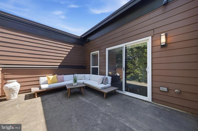3544 SUTTON HEIGHTS CIR, Fairfax, VA 22031