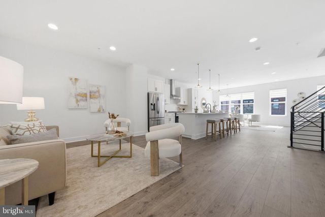 3544 SUTTON HEIGHTS CIR, Fairfax, VA 22031