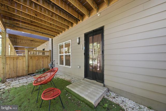 3544 SUTTON HEIGHTS CIR, Fairfax, VA 22031