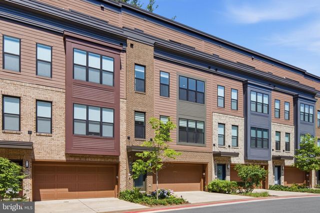 3544 SUTTON HEIGHTS CIR, Fairfax, VA 22031