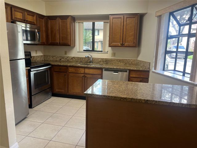 1805 FOXHALL CIRCLE, Kissimmee, FL 34741