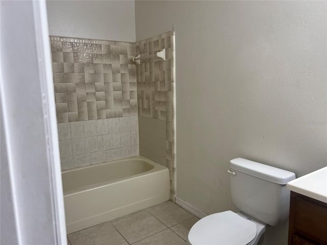 1805 FOXHALL CIRCLE, Kissimmee, FL 34741