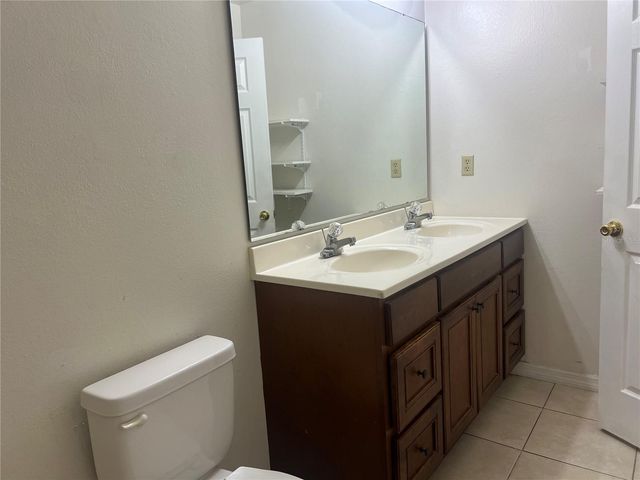 1805 FOXHALL CIRCLE, Kissimmee, FL 34741
