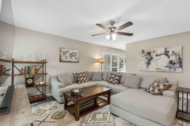 2919 Rayswood Drive, Carrollton, TX 75007