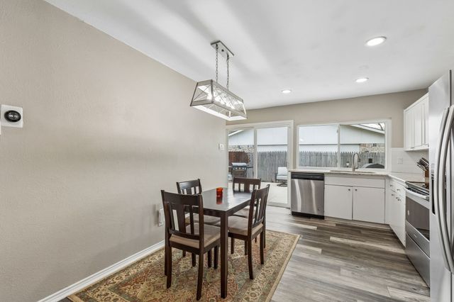 2919 Rayswood Drive, Carrollton, TX 75007