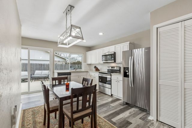 2919 Rayswood Drive, Carrollton, TX 75007