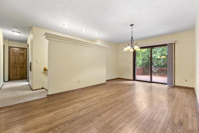 323 OLD PIONEER ROAD, Fond Du Lac, WI 54935