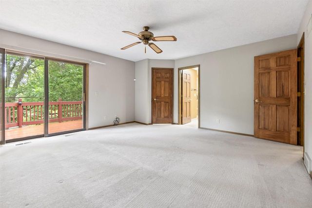 323 OLD PIONEER ROAD, Fond Du Lac, WI 54935