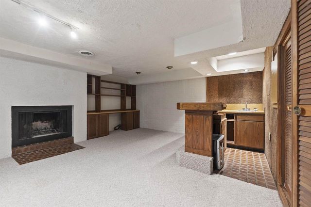 323 OLD PIONEER ROAD, Fond Du Lac, WI 54935