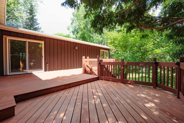 323 OLD PIONEER ROAD, Fond Du Lac, WI 54935